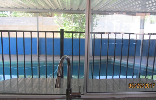 ASU AREA - REMODELED 5BR 2BA HOUSE SWIMMING POOL / AVAIL 7-1-25