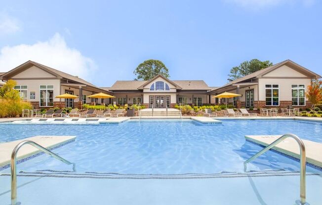 One White Oak Apartments in Cumming, GA