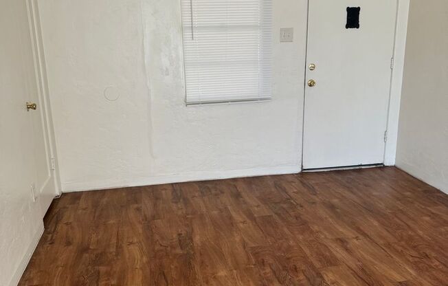 1 bed, 1 bath, 600 sqft, $900