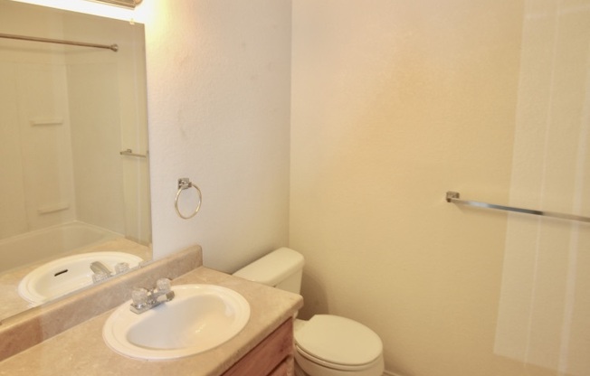 3 beds, 2 baths, $1,295