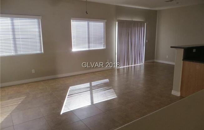 **$350 OFF 1st MONTH RENT** Cute 3 Bedroom NLV Property