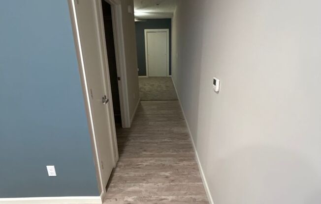 Studio, 1 bath, 500 sqft, $995, Unit 08