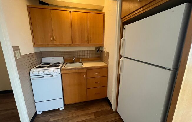 1 bed, 1 bath, 475 sqft, $1,395, Unit 605
