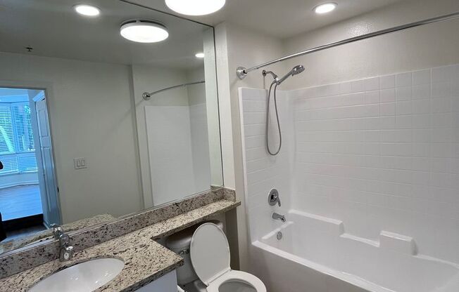 2 beds, 2 baths, 901 sqft, $3,550, Unit 204 P