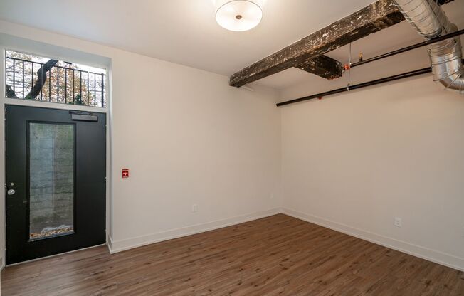 2 beds, 2 baths, $2,084, Unit 875 Michigan Ave Apt. 103