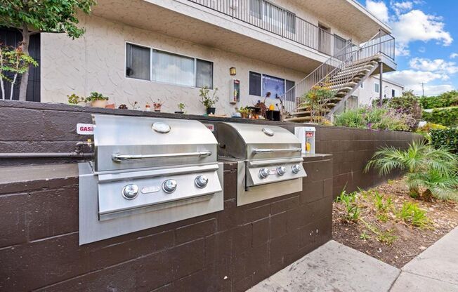 Move in Ready!  Available for immediate move in. 8220 Vincettia Drive Unit #49 La Mesa
