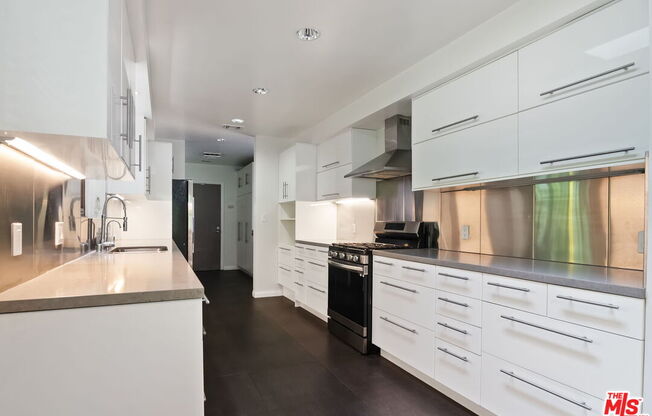 13202 DOBBINS PL