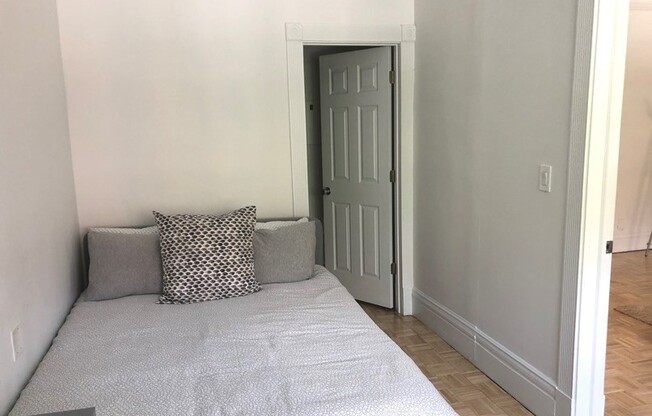 1 bed, 1 bath, 550 sqft, $3,400, Unit 1F