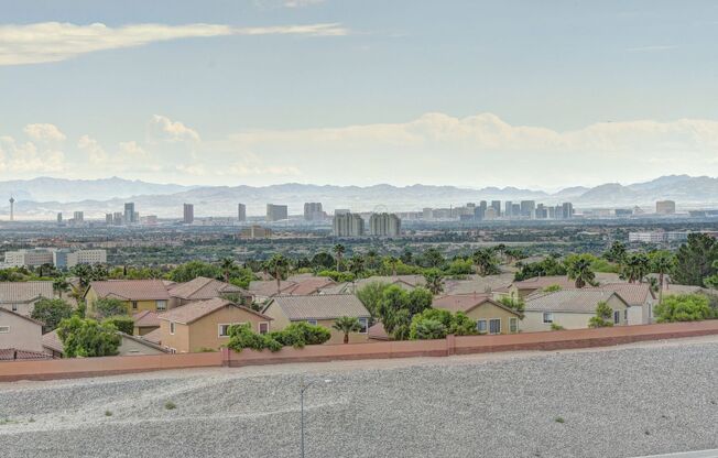 3 beds, 2.5 baths, $2,700, Unit # 1124