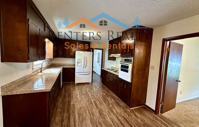 3 beds, 2 baths, $1,700