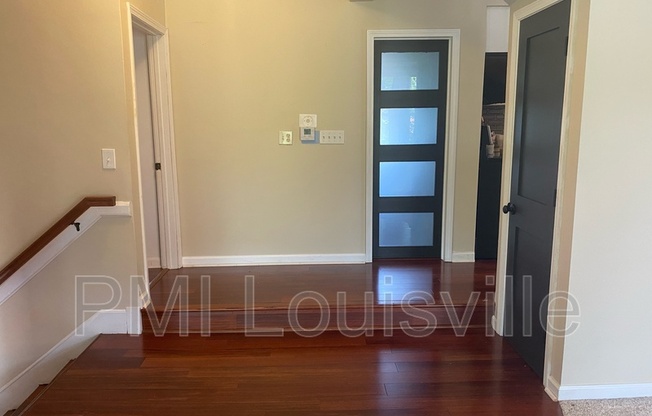 2 beds, 2 baths, 2,132 sqft, $1,350