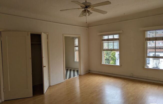 Studio, 1 bath, 550 sqft, $1,599, Unit 102