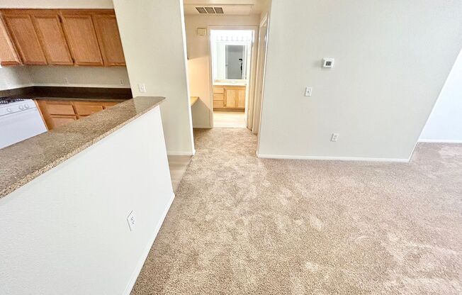 BEAUTIFUL 1 BEDROOM, 1 BATHROOM CONDO LOCATED IN A GATED COMMUNITY!
