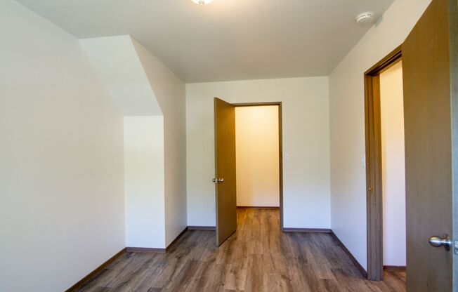 1 bed, 1 bath, $1,235, Unit 30