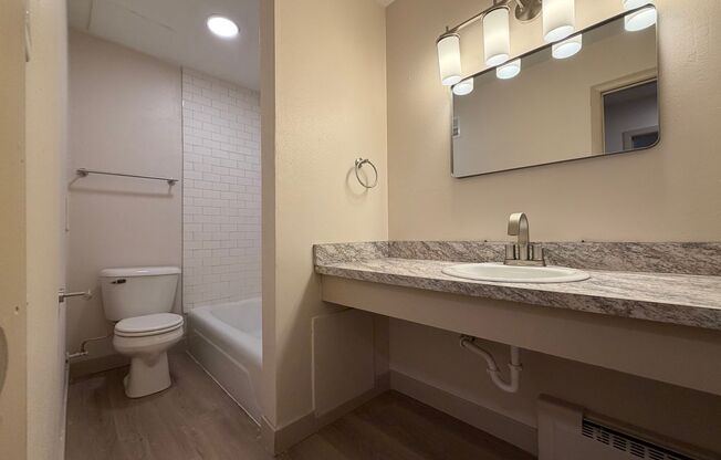 1 bed, 1 bath, $795, Unit 7