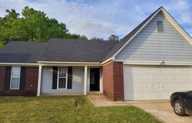 Welcome to 10770 Oak Leaf Dr!