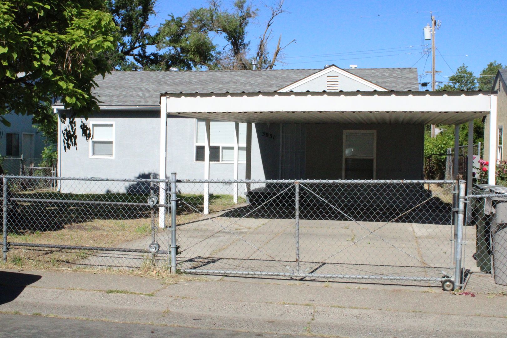 Updated Three Bedroom, One Bathroom House in East Del Paso Heights