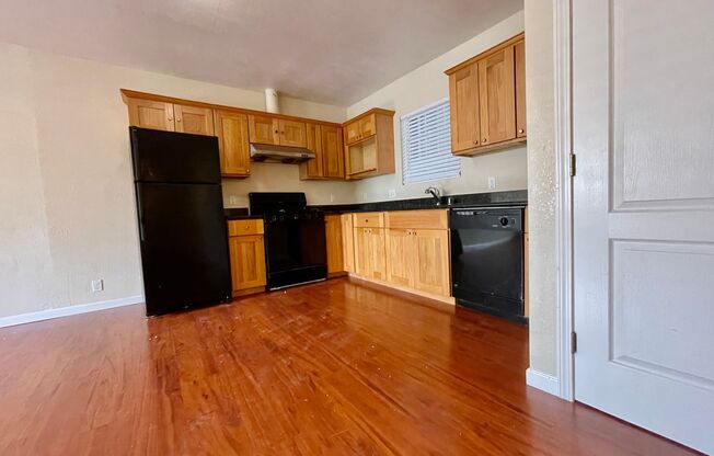 1 bed, 1 bath, 550 sqft, $1,499, Unit B