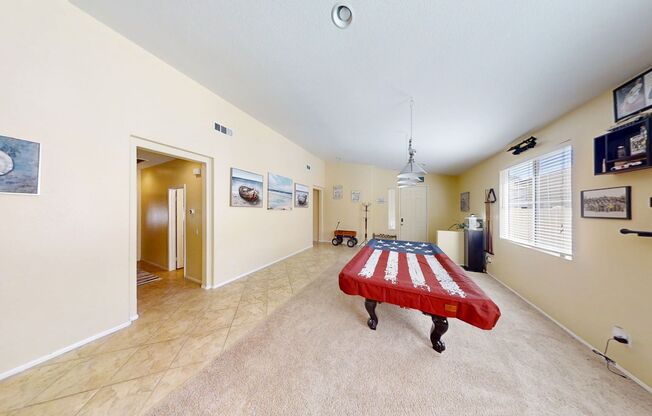 Charming 3 bed 2 bath Home in Fairway Canyon HOA