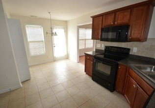 3 beds, 2.5 baths, $1,800