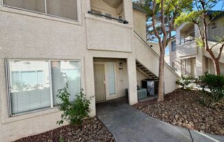 SE 2 bedroom condo in gated community