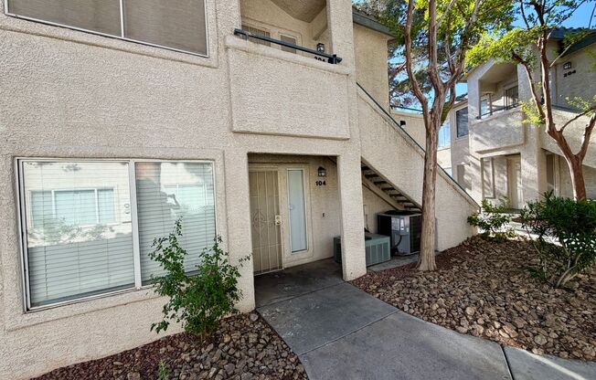 SE 2 bedroom condo in gated community