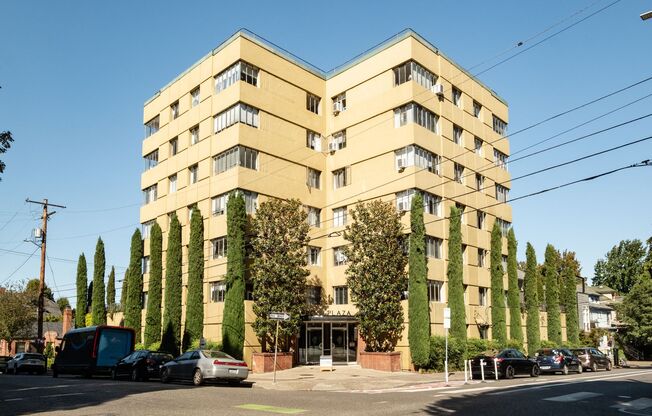 1 bed, 1 bath, 550 sqft, $1,400, Unit 105