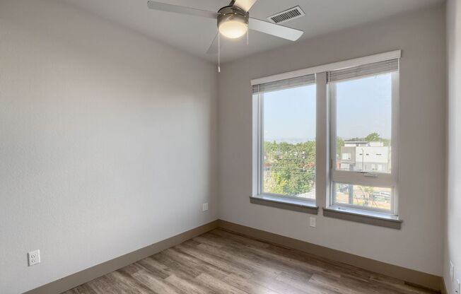 4 beds, 4 baths, 1,094 sqft, $2,900, Unit 406