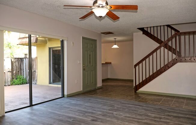 Nice 2 bedroom 2.5 bath 2 story condo at Middlebrook Pines in Orlando