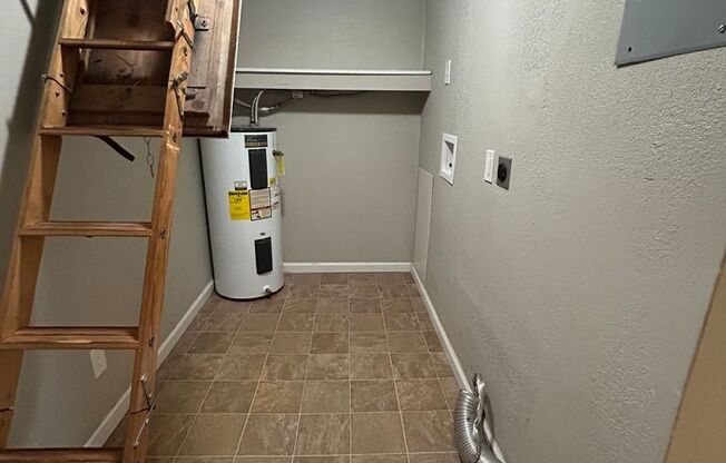 1 bed, 1 bath, 576 sqft, $1,150, Unit 228
