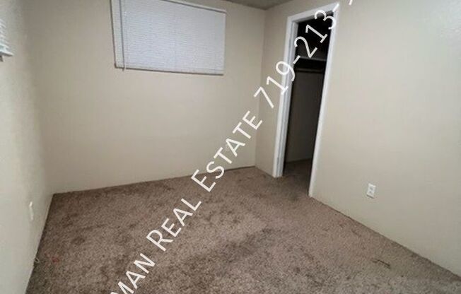 2 beds, 1 bath, 1,250 sqft, $1,295