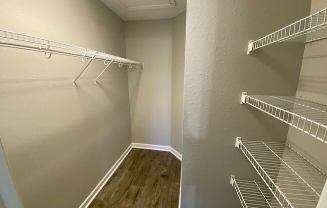 1 bed, 1 bath, 785 sqft, $1,295, Unit 4820 # 201