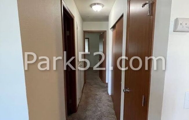 2 beds, 1 bath, $1,350