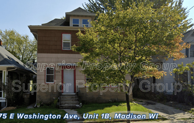 1975 E WASHINGTON AVE