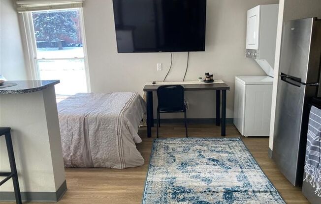 Studio, 1 bath, 265 sqft, $980