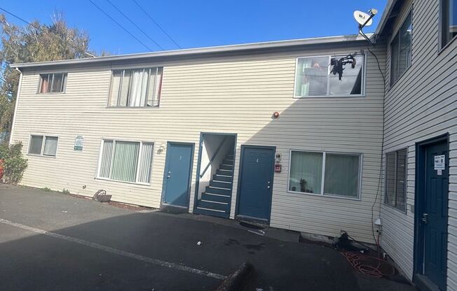 MF 38 - N Oswego Apts