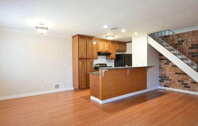 Beautiful 2 Bedroom 1 Bath Condo just steps from Downtown Campbell!