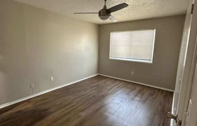 2 beds, 2 baths, 913 sqft, $895