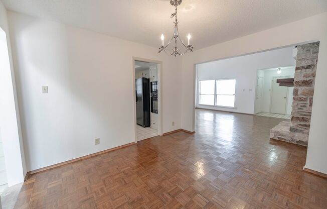 Charming Condo with Golf Course Views in Onion Creek