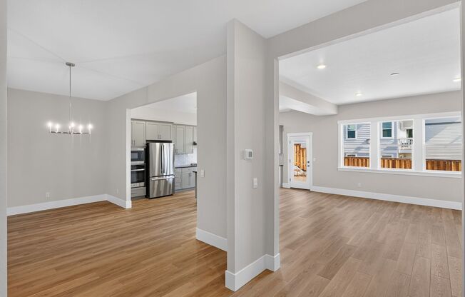 4 beds, 2.5 baths, $3,400
