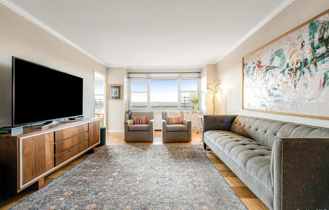 2 beds, 1 bath, 1,000 sqft, $4,250, Unit 11H