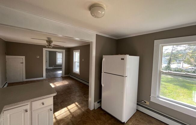 2 beds, 1 bath, $2,050