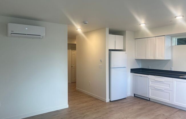 1 bed, 1 bath, 651 sqft, $1,450, Unit 201