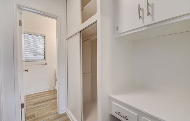 Studio, 1 bath, 595 sqft, $1,598, Unit 22