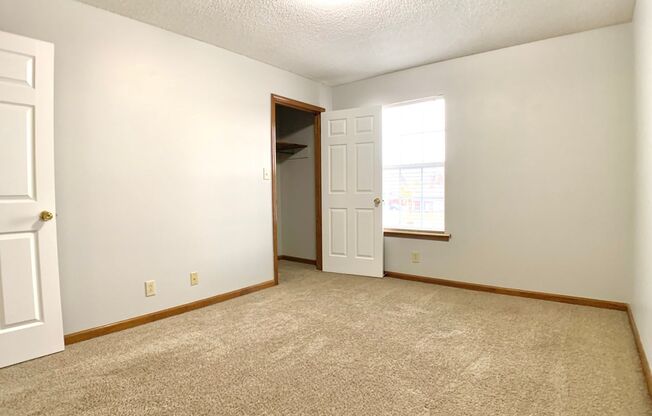 2 beds, 1.5 baths, $1,050