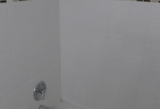 2 beds, 2 baths, 1,100 sqft, $2,850, Unit 408