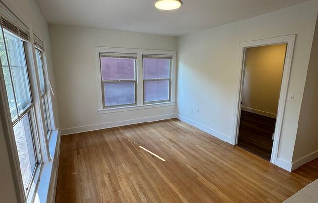 1 bed, 1 bath, 425 sqft, $1,553, Unit 302