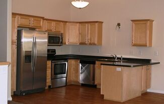 3 beds, 3 baths, $1,695, Unit 1208_E