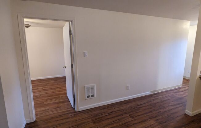 1 bed, 1 bath, 650 sqft, $1,200, Unit 04
