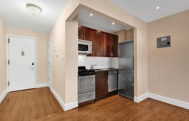 1 bed, 1 bath, $3,500, Unit 4-E